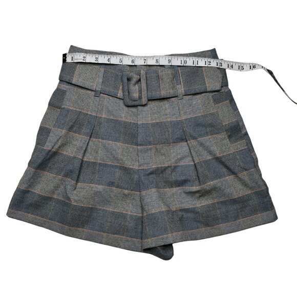 Zara Women's Grey Plaid Pleated Shorts with Belt, size Extra Small - Picture 5 of 8